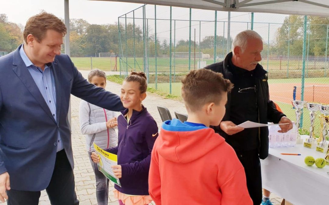 Municipiul Sebeș a depus la CNI proiectele pentru construirea a două baze sportive